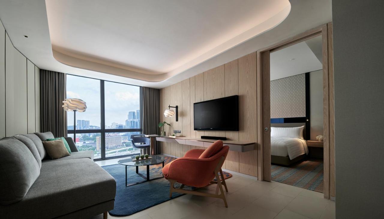 Amari Kuala Lumpur Hotel Екстериор снимка A suite at the hotel