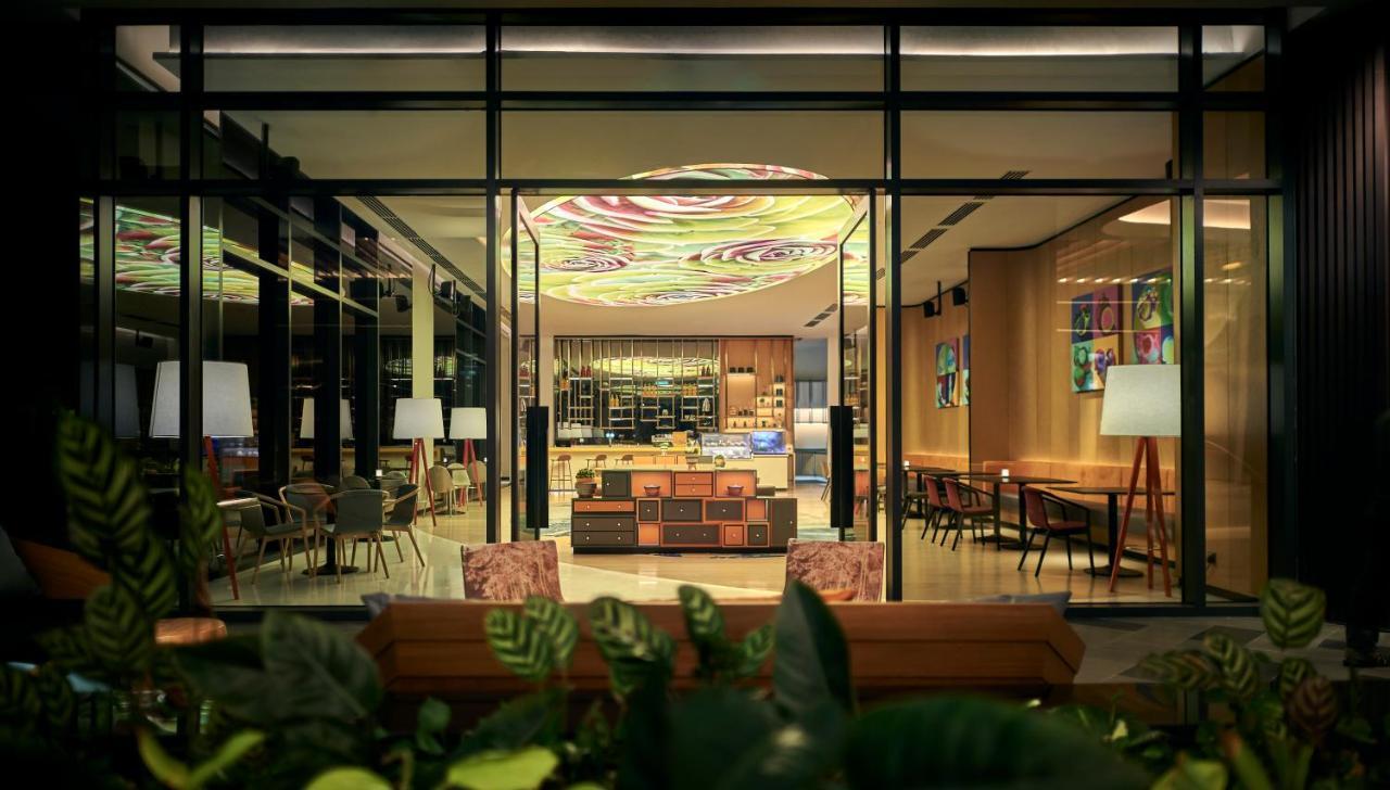 Amari Kuala Lumpur Hotel Екстериор снимка The lobby lounge